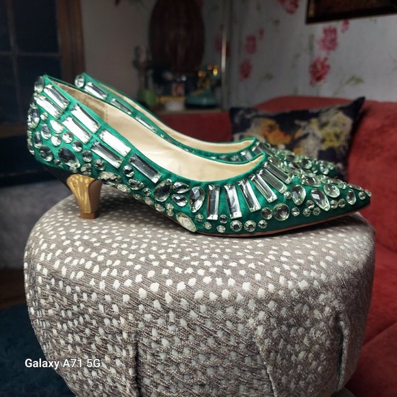 ASHRO Green Crystal Jewel Embellished kitten heel pumps sz 7.5 - Picture 5 of 13